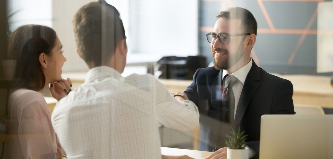 Vale a pena pegar empréstimo para abrir uma empresa?